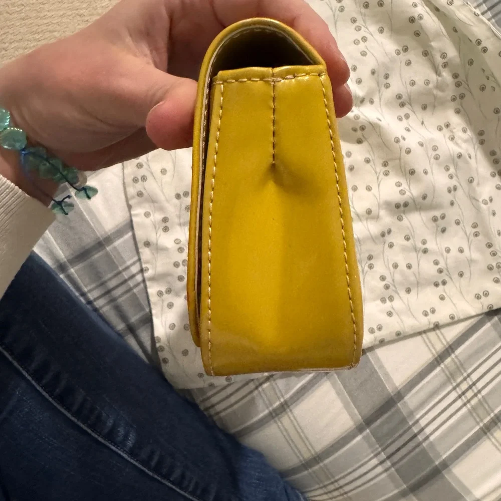 Louis Vuitton Yellow Designer Clutch - Picture 3 of 9